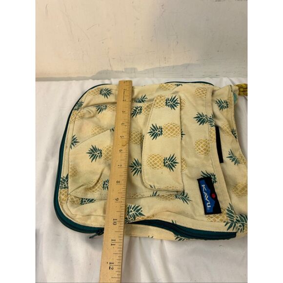 Kavu 10x11" expandable crossbody pineapples (some fading) rope strap snaps - Picture 8 of 9